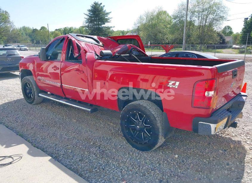 Photo 3 of 2010 Chevrolet Silverado 2500HD LTZ (VIN 1GC4KYB64AF105828)