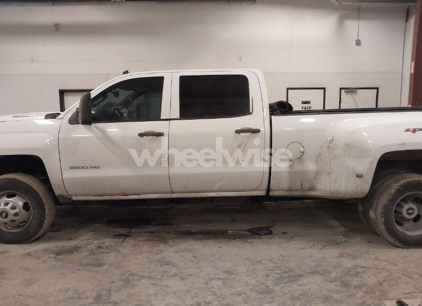 Photo 14 of 2015 Chevrolet Silverado 3500HD WT (VIN 1GC4KYC82FF156770)