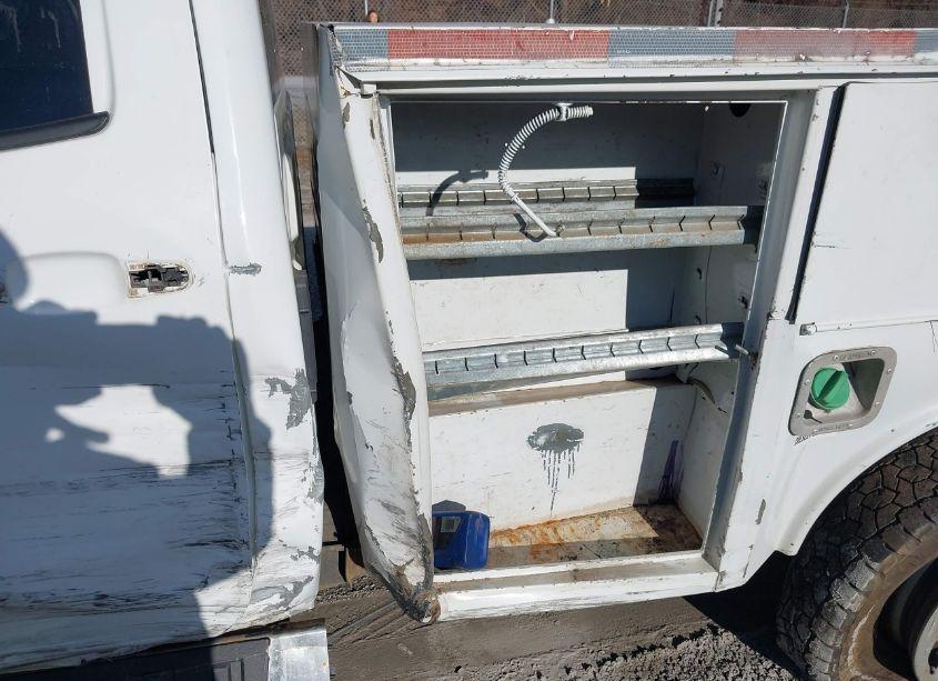 Photo 19 of 2016 Chevrolet Silverado 3500HD WT (VIN 1GC4KYC84GF270688)