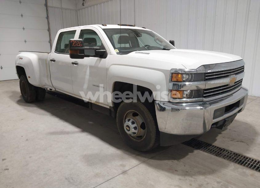 2015 Chevrolet Silverado 3500HD WT (VIN 1GC4KYC85FF577026) main photo