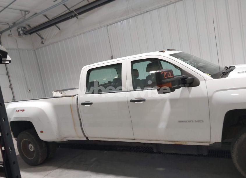 Photo 15 of 2015 Chevrolet Silverado 3500HD WT (VIN 1GC4KYC85FF577026)