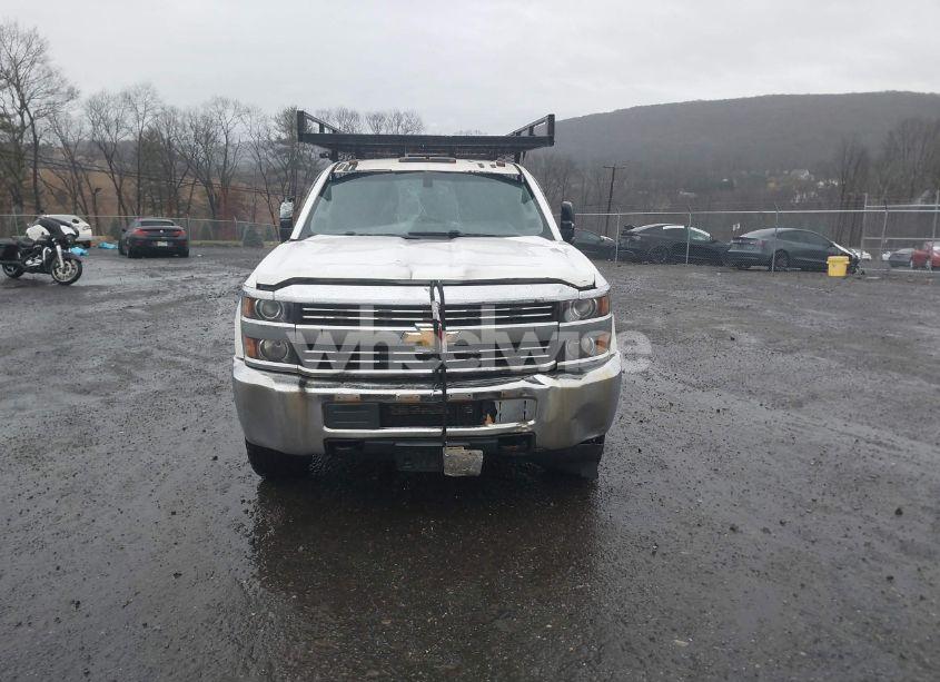 Photo 13 of 2015 Chevrolet Silverado 3500HD WT (VIN 1GC4KYCG0FF135360)