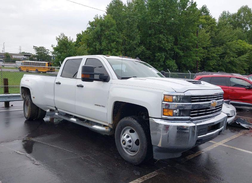 2017 Chevrolet Silverado 3500HD WT (VIN 1GC4KYCY1HF142863) main photo
