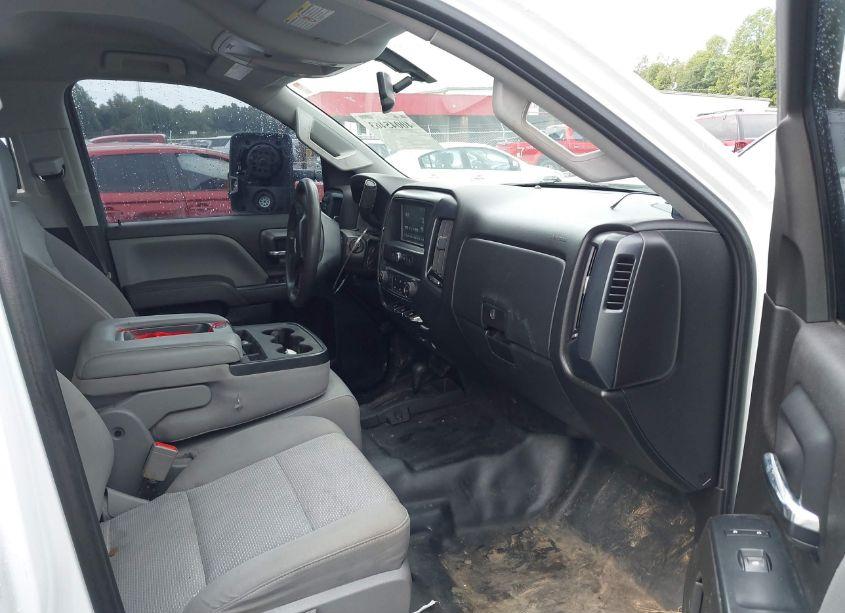 Photo 7 of 2017 Chevrolet Silverado 3500HD WT (VIN 1GC4KYCY1HF142863)