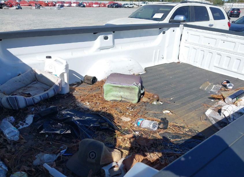 Photo 6 of 2017 Chevrolet Silverado 3500HD WT (VIN 1GC4KYCY7HF228310)