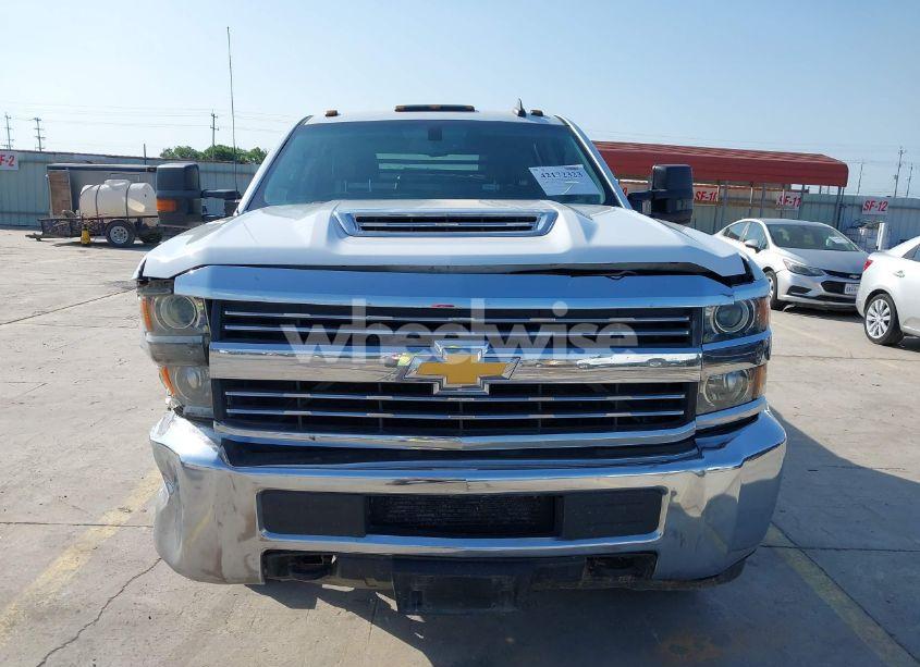 Photo 13 of 2018 Chevrolet Silverado 3500HD WT (VIN 1GC4KYCYXJF167329)
