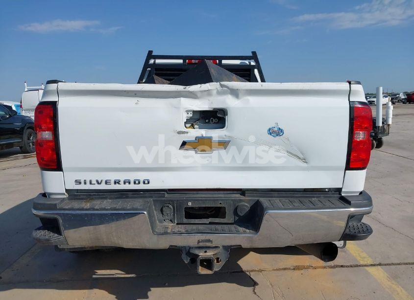 Photo 16 of 2018 Chevrolet Silverado 3500HD WT (VIN 1GC4KYCYXJF167329)