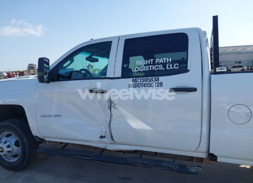 Photo 18 of 2018 Chevrolet Silverado 3500HD WT (VIN 1GC4KYCYXJF167329)