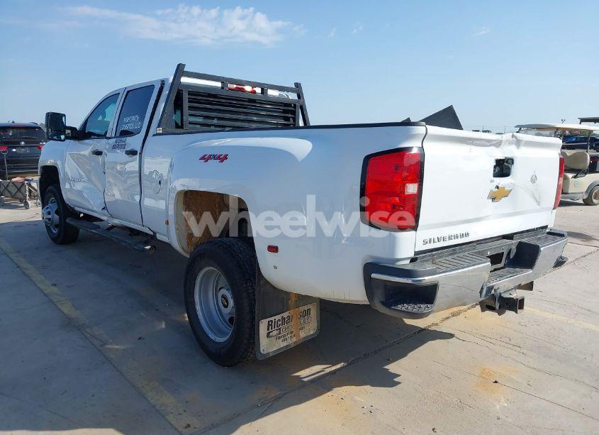 Photo 3 of 2018 Chevrolet Silverado 3500HD WT (VIN 1GC4KYCYXJF167329)