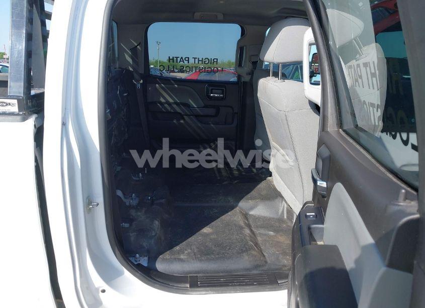 Photo 7 of 2018 Chevrolet Silverado 3500HD WT (VIN 1GC4KYCYXJF167329)