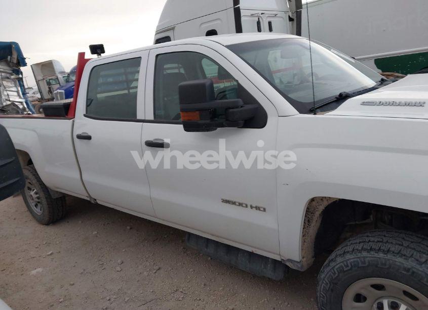 Photo 13 of 2017 Chevrolet Silverado 3500HD WT (VIN 1GC4KYEY1HF205778)