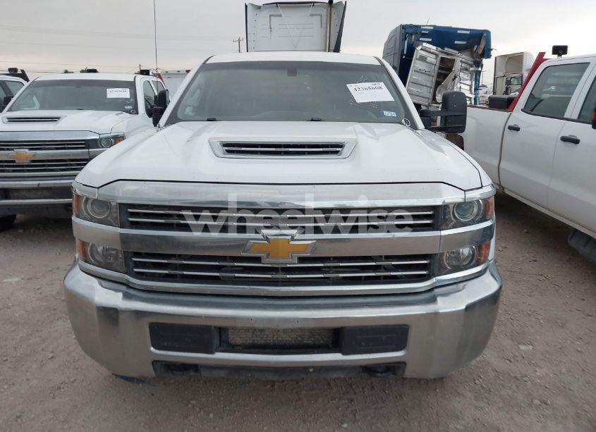 Photo 12 of 2017 Chevrolet Silverado 3500HD WT (VIN 1GC4KYEY2HF196170)