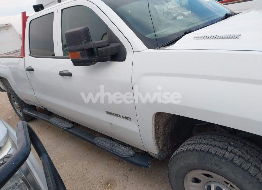 Photo 12 of 2017 Chevrolet Silverado 3500HD WT (VIN 1GC4KYEY9HF214910)