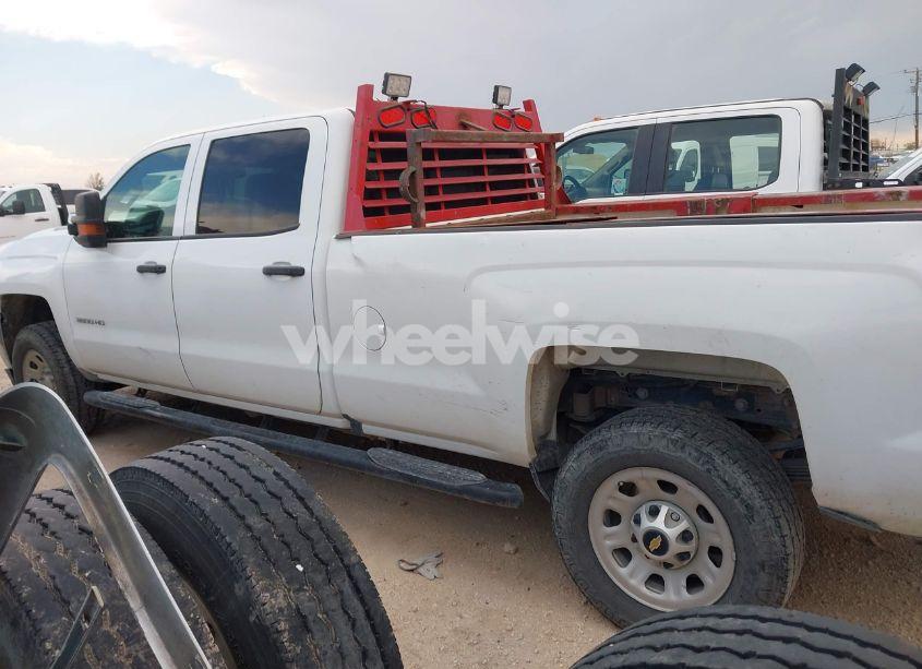 Photo 13 of 2017 Chevrolet Silverado 3500HD WT (VIN 1GC4KYEY9HF214910)