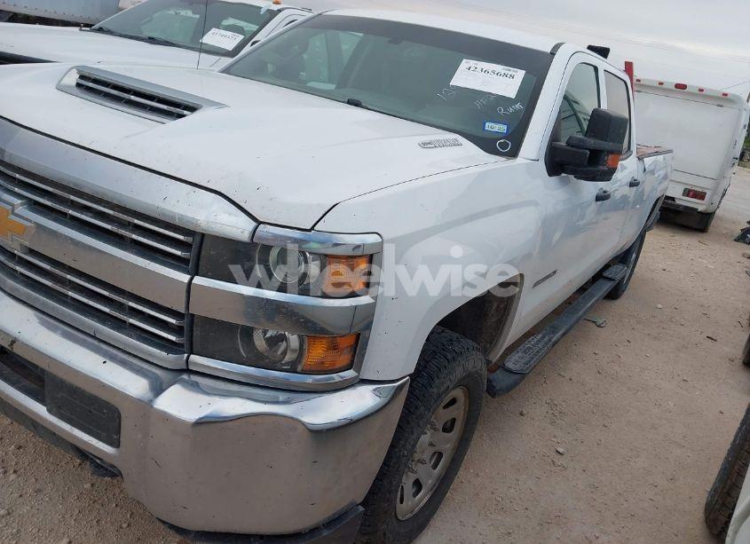 Photo 2 of 2017 Chevrolet Silverado 3500HD WT (VIN 1GC4KYEY9HF214910)