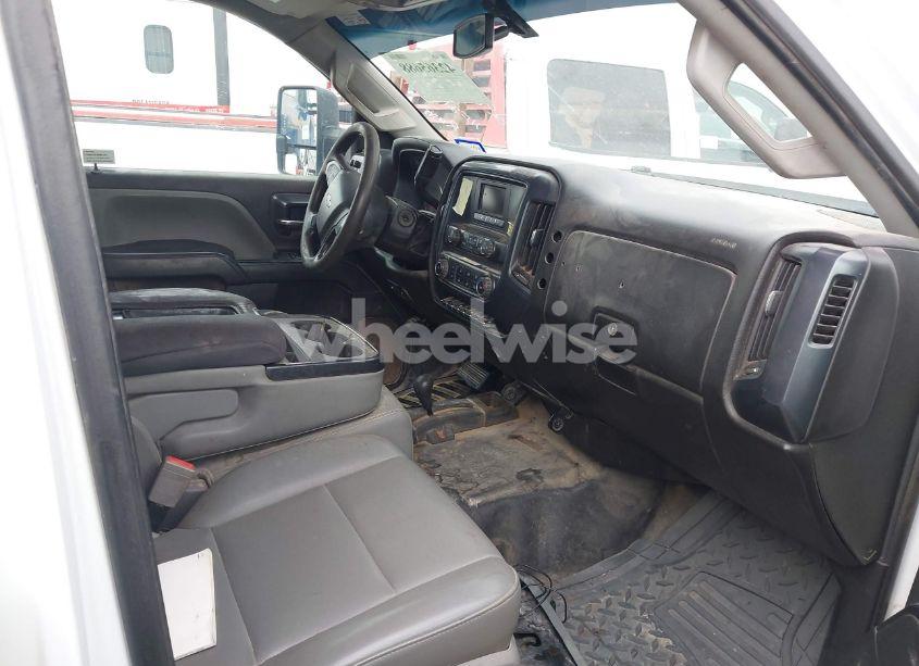 Photo 7 of 2017 Chevrolet Silverado 3500HD WT (VIN 1GC4KYEY9HF214910)