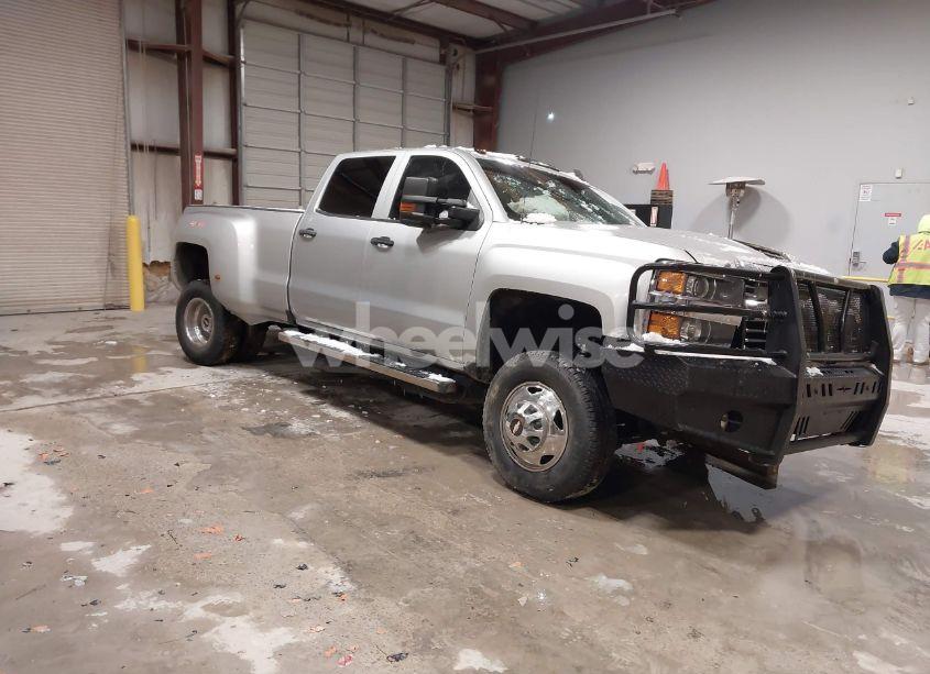 2018 Chevrolet Silverado 3500HD WT (VIN 1GC4KYEYXJF113333) main photo