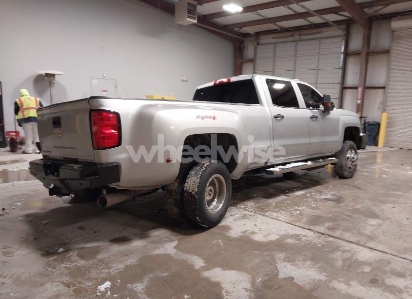 Photo 4 of 2018 Chevrolet Silverado 3500HD WT (VIN 1GC4KYEYXJF113333)