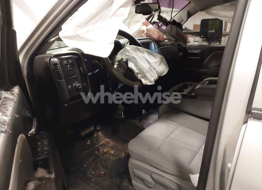 Photo 6 of 2018 Chevrolet Silverado 3500HD WT (VIN 1GC4KYEYXJF113333)