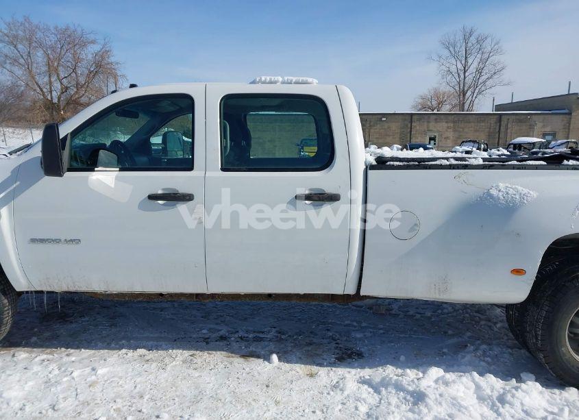 Photo 14 of 2011 Chevrolet Silverado 3500HD WORK TRUCK (VIN 1GC4KZC81BF217302)