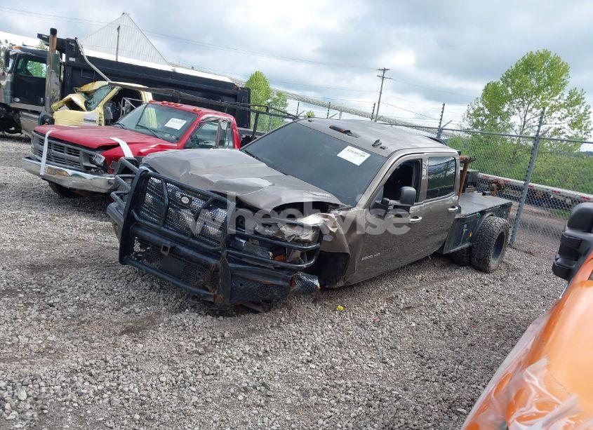 Photo 14 of 2015 Chevrolet Silverado 3500HD LT (VIN 1GC4KZC82FF126299)