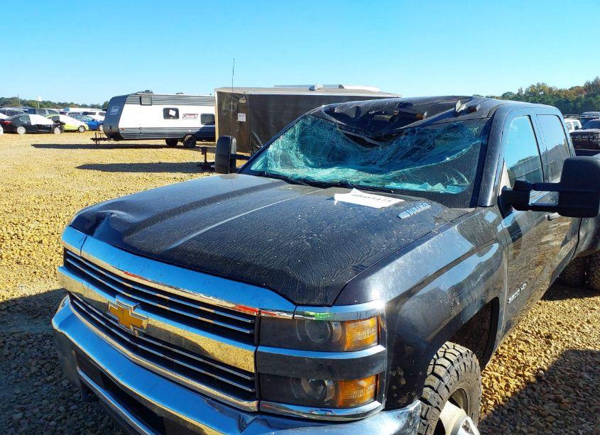 Photo 11 of 2015 Chevrolet Silverado 3500HD LT (VIN 1GC4KZC84FF145730)