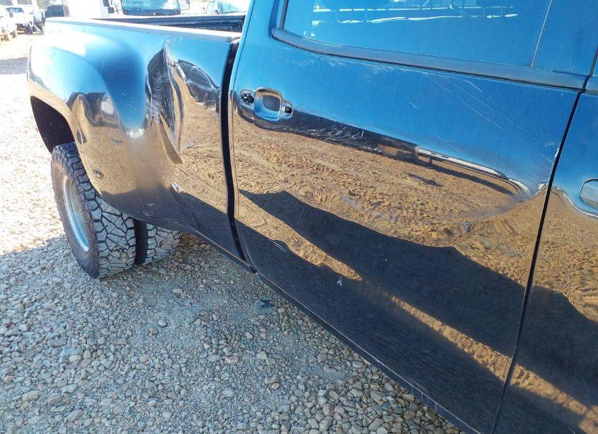 Photo 13 of 2015 Chevrolet Silverado 3500HD LT (VIN 1GC4KZC84FF145730)