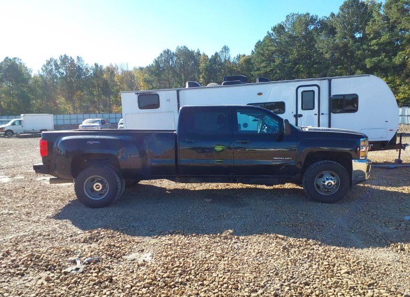 Photo 16 of 2015 Chevrolet Silverado 3500HD LT (VIN 1GC4KZC84FF145730)