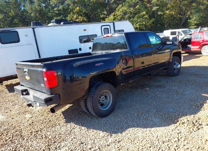 Photo 4 of 2015 Chevrolet Silverado 3500HD LT (VIN 1GC4KZC84FF145730)