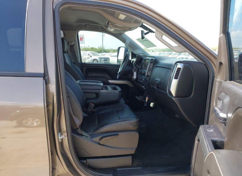 Photo 13 of 2015 Chevrolet Silverado 3500HD LT (VIN 1GC4KZC84FF153200)