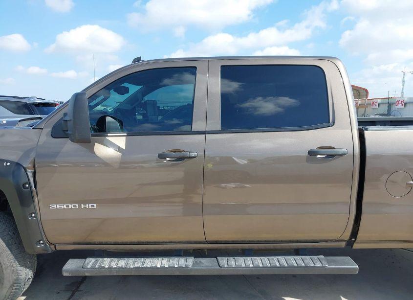 Photo 16 of 2015 Chevrolet Silverado 3500HD LT (VIN 1GC4KZC84FF153200)