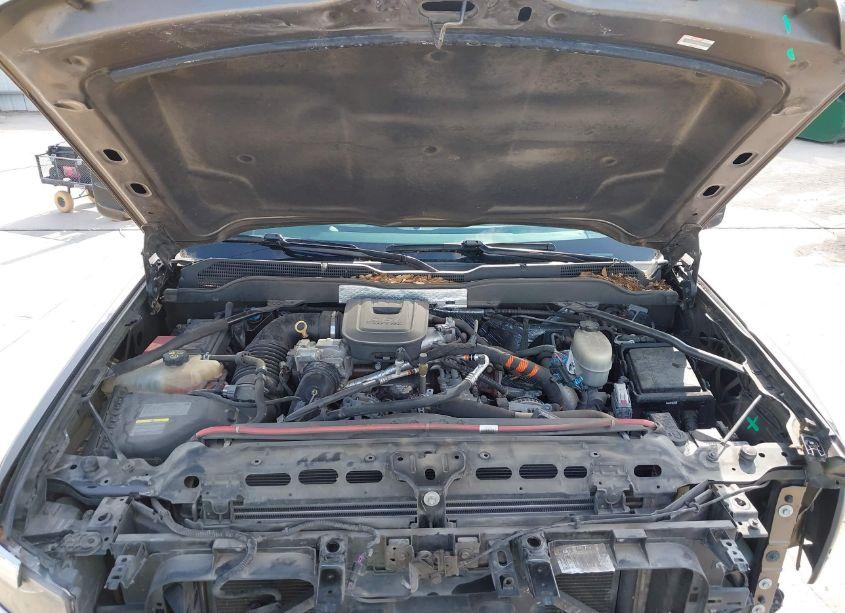 Photo 9 of 2015 Chevrolet Silverado 3500HD LT (VIN 1GC4KZC84FF153200)