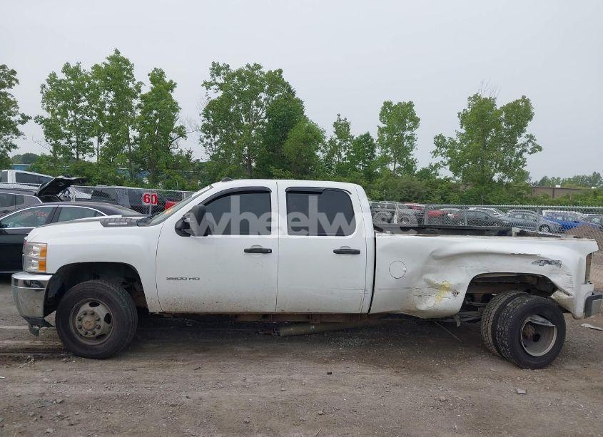 Photo 14 of 2013 Chevrolet Silverado 3500HD WORK TRUCK (VIN 1GC4KZC86DF130367)
