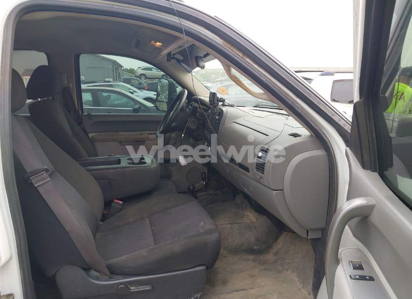 Photo 5 of 2013 Chevrolet Silverado 3500HD WORK TRUCK (VIN 1GC4KZC86DF130367)