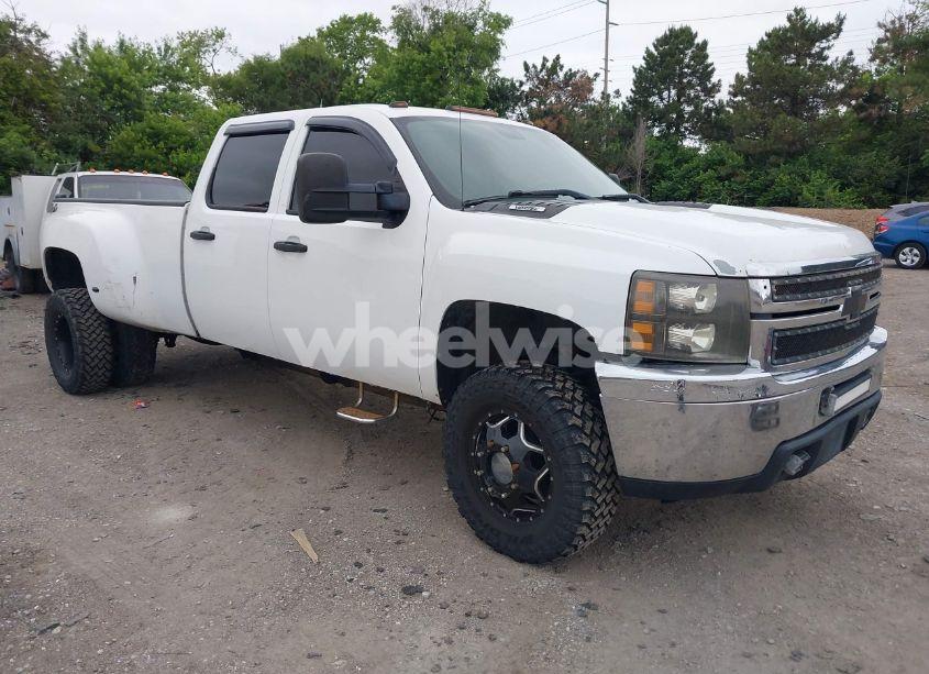2013 Chevrolet Silverado 3500HD WORK TRUCK (VIN 1GC4KZCG8DF175074) main photo