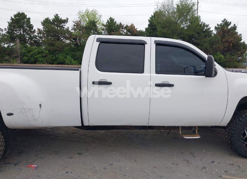 Photo 13 of 2013 Chevrolet Silverado 3500HD WORK TRUCK (VIN 1GC4KZCG8DF175074)