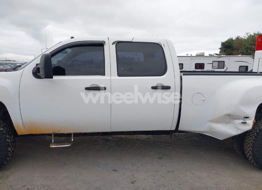 Photo 14 of 2013 Chevrolet Silverado 3500HD WORK TRUCK (VIN 1GC4KZCG8DF175074)