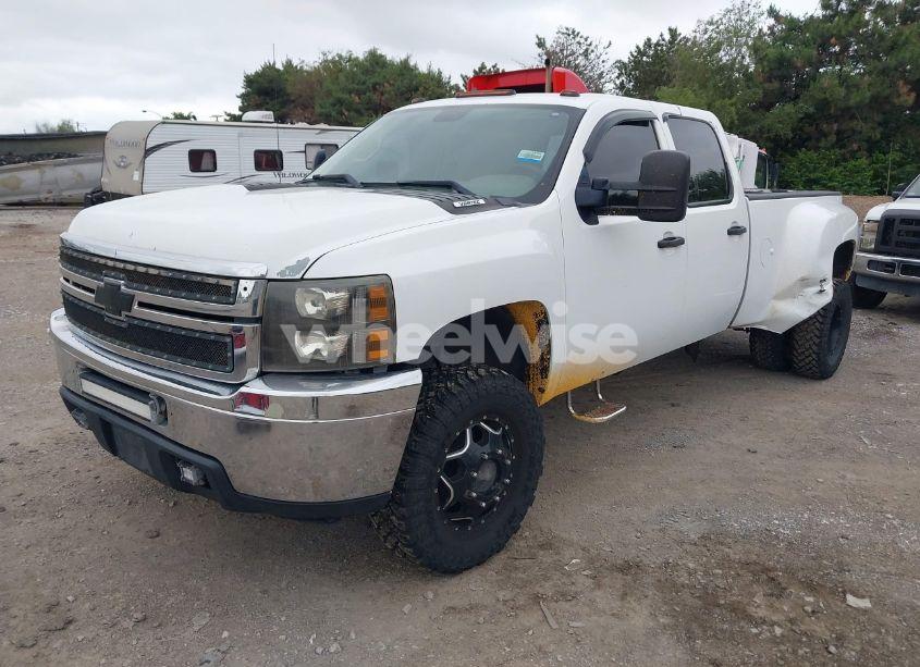 Photo 2 of 2013 Chevrolet Silverado 3500HD WORK TRUCK (VIN 1GC4KZCG8DF175074)