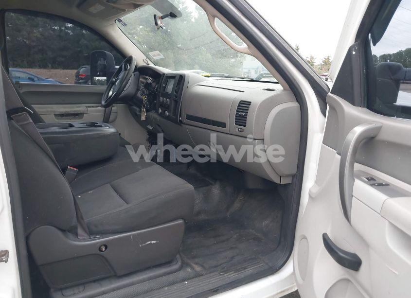Photo 6 of 2013 Chevrolet Silverado 3500HD WORK TRUCK (VIN 1GC4KZCG8DF175074)