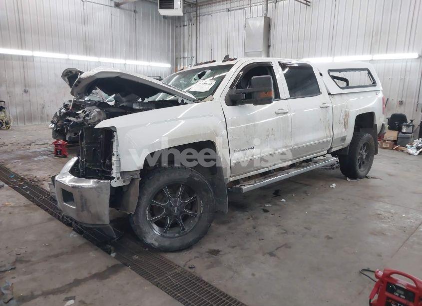 Photo 2 of 2018 Chevrolet Silverado 3500HD LT (VIN 1GC4KZCY0JF213725)