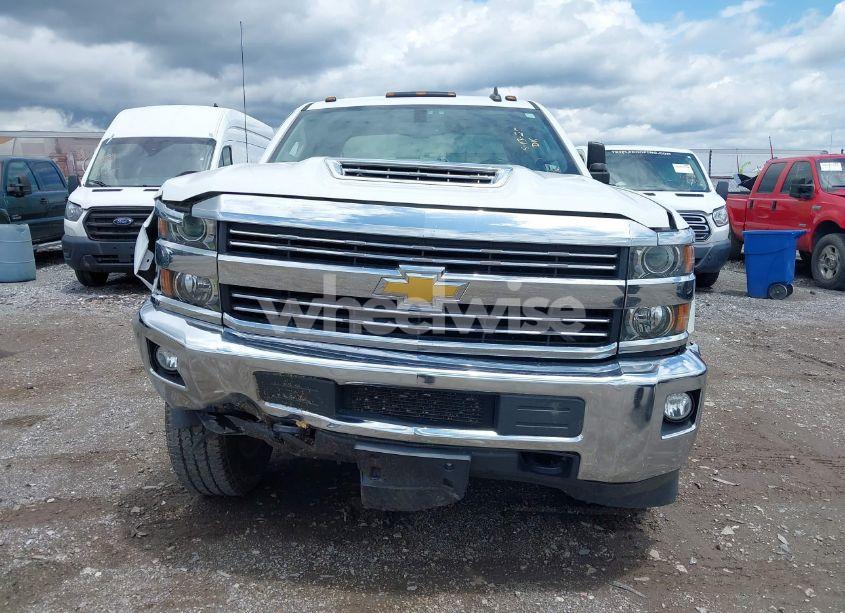 Photo 12 of 2018 Chevrolet Silverado 3500HD LT (VIN 1GC4KZCY2JF243194)