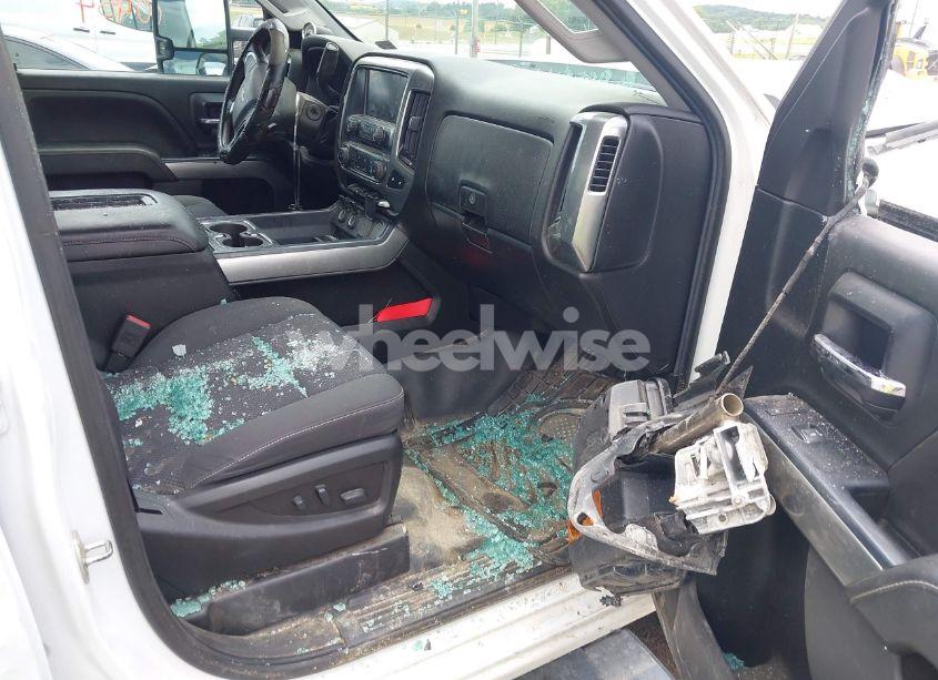 Photo 7 of 2018 Chevrolet Silverado 3500HD LT (VIN 1GC4KZCY2JF243194)