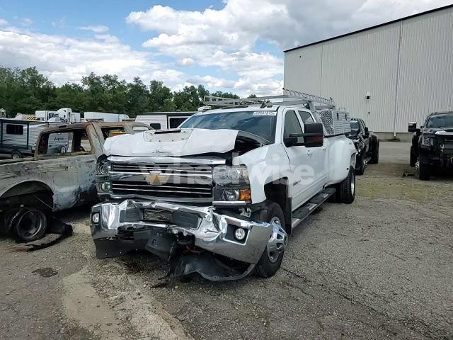 Photo 9 of 2018 CHEVROLET SILVERADO K3500 LT (VIN 1GC4KZCY7JF212880)