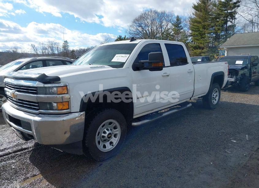 Photo 2 of 2015 Chevrolet Silverado 3500HD LT (VIN 1GC4KZE85FF619018)
