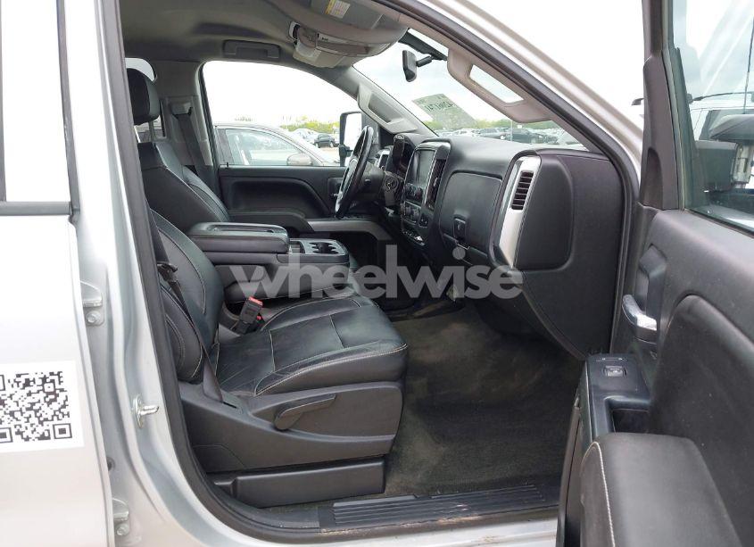 Photo 12 of 2017 Chevrolet Silverado 3500HD LT (VIN 1GC4KZEY3HF115750)