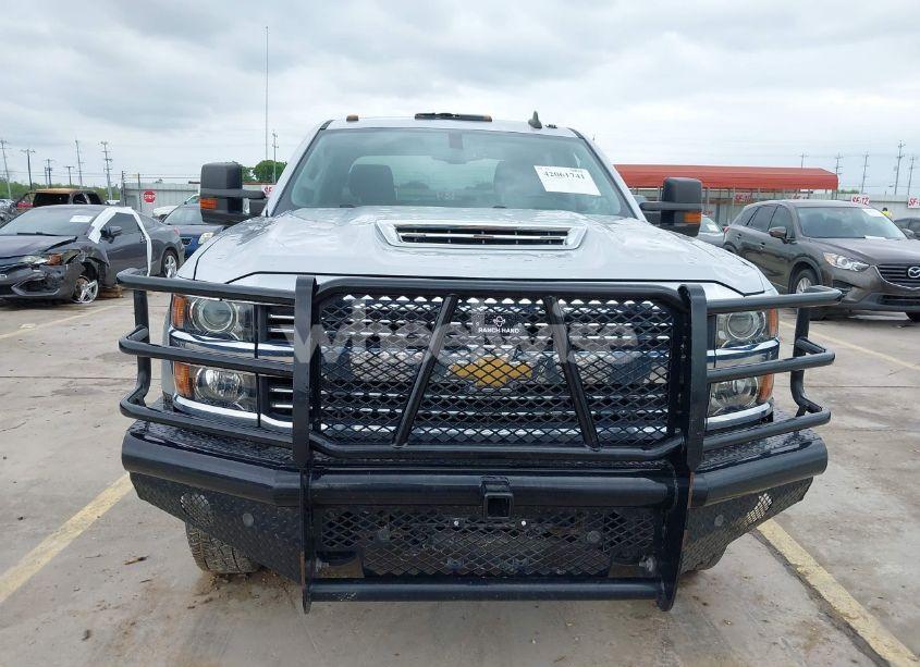 Photo 13 of 2017 Chevrolet Silverado 3500HD LT (VIN 1GC4KZEY3HF115750)