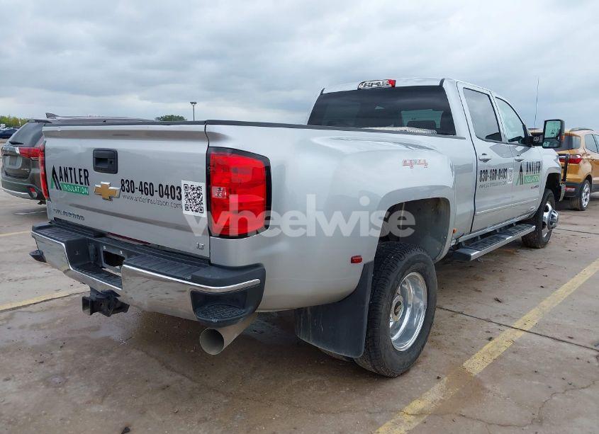 Photo 4 of 2017 Chevrolet Silverado 3500HD LT (VIN 1GC4KZEY3HF115750)