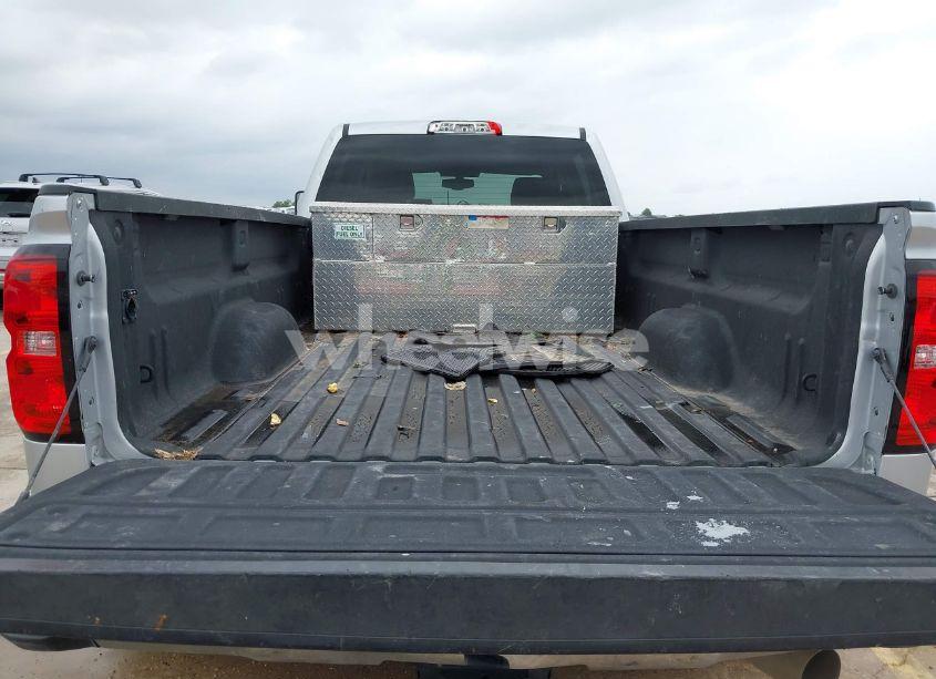 Photo 6 of 2017 Chevrolet Silverado 3500HD LT (VIN 1GC4KZEY3HF115750)