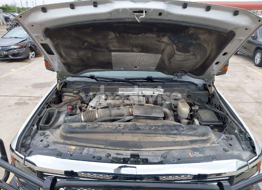 Photo 9 of 2017 Chevrolet Silverado 3500HD LT (VIN 1GC4KZEY3HF115750)