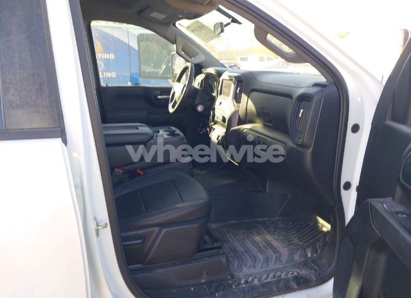 Photo 2 of 2021 Chevrolet Silverado 2500HD 2WD LONG BED WT (VIN 1GC4WLE78MF122440)